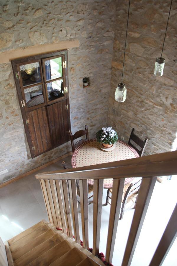Laini Guest Houses Kouloukouthiana Екстериор снимка