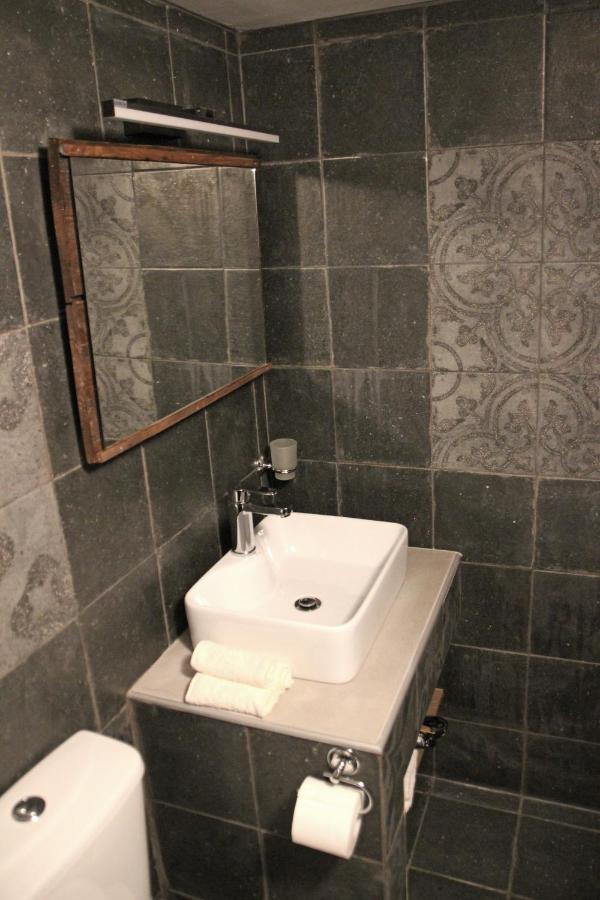 Laini Guest Houses Kouloukouthiana Екстериор снимка
