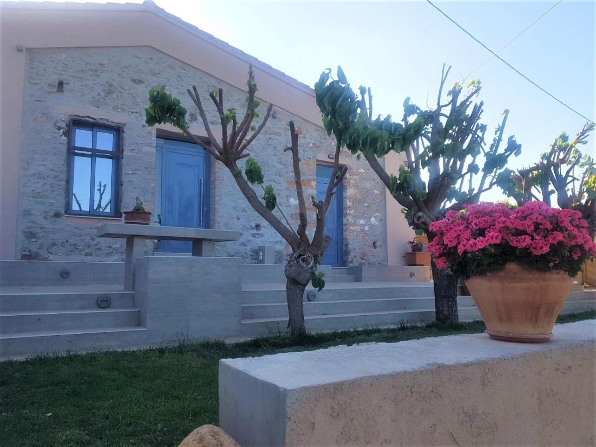 Laini Guest Houses Kouloukouthiana Екстериор снимка